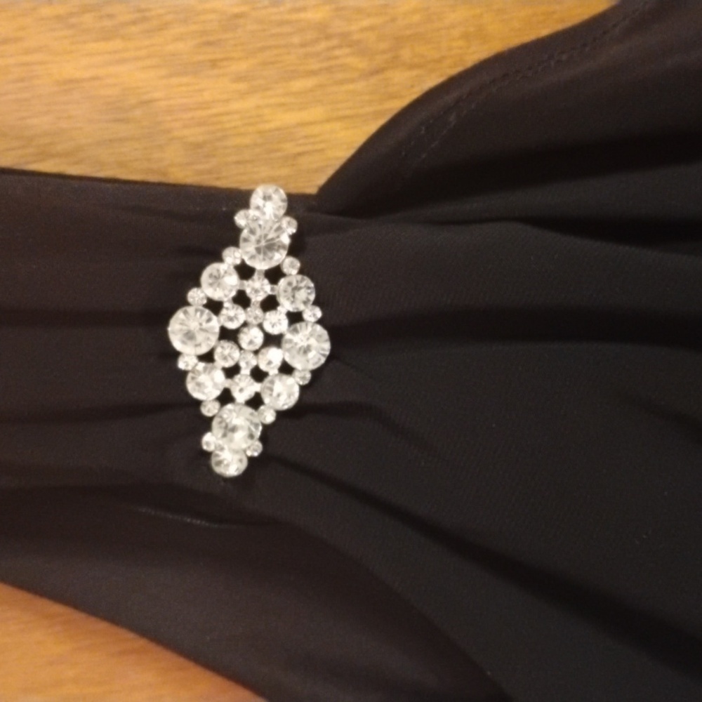 Cold Shoulder Formal Dress - Picture 4 of 6